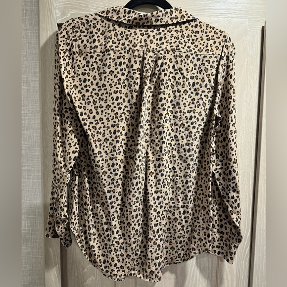 J crew silk long sleeve cheetah blouse - Picture 4 of 4